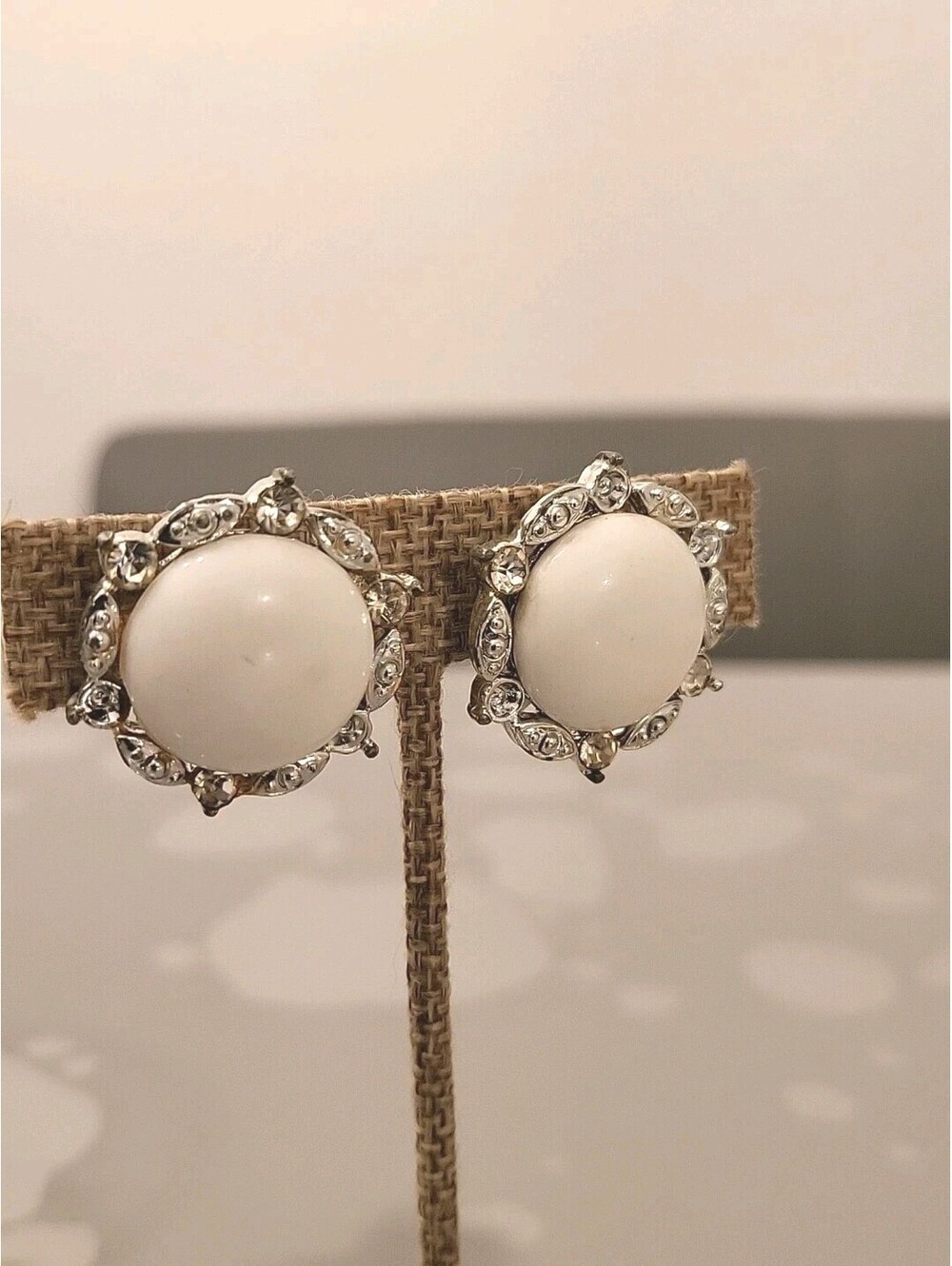 Vintage Silver Tone Diamond Rhinestones White Stone Clip-On Earrings GorgeousK41 - Picture 7 of 7